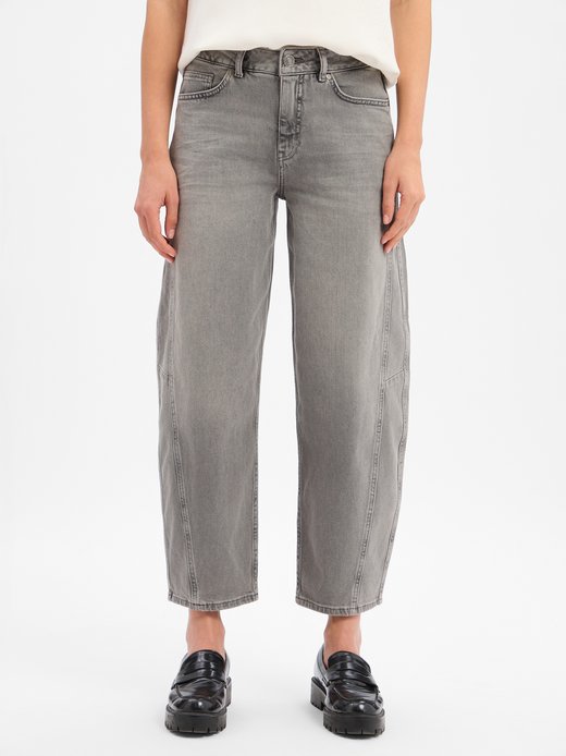 Damen Barrel Jeans - Lolah motion