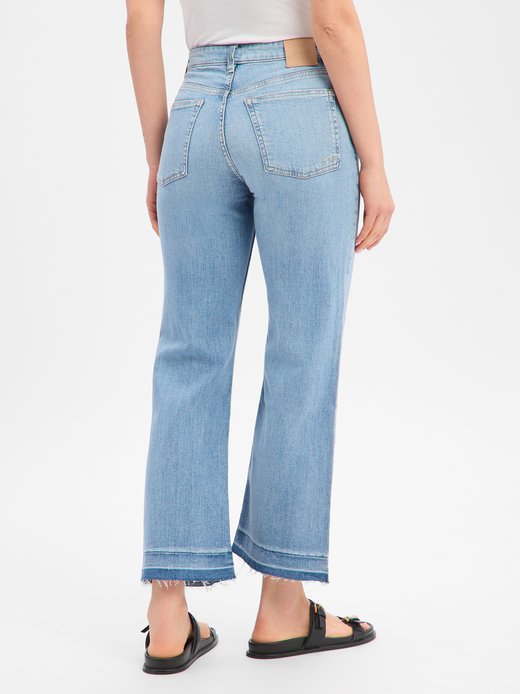 Damen Flared Fit Jeans