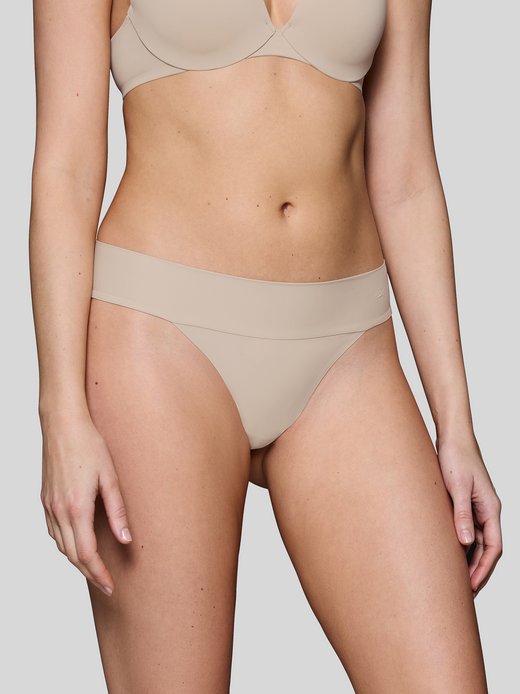 Damen String  -  Red Label Body Make-Up Illusion