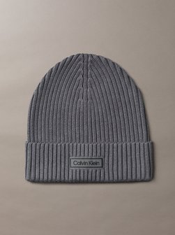 Damska czapka z dzianiny z zawartością kaszmiru