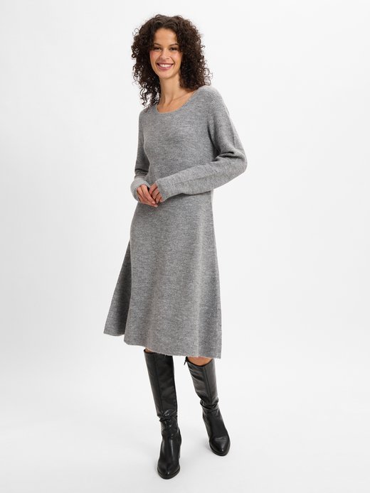 Damska haftowana sukienka