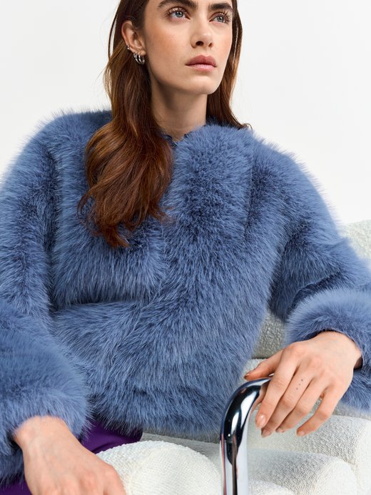 Damska kurtka ze sztucznego futra