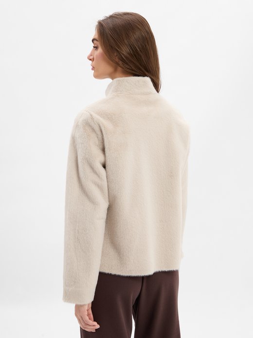 Damska kurtka ze sztucznego futra