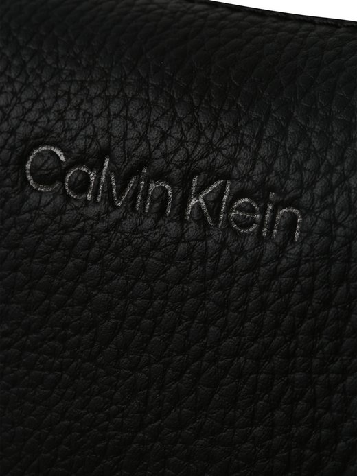 Calvin Klein Umhängetasche in schwarz