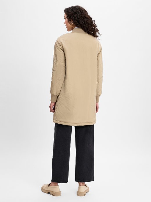 Krótki płaszcz damski