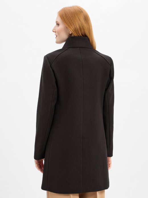 Krótki płaszcz damski