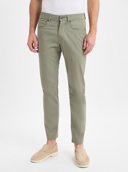 Męskie spodnie z pięcioma kieszeniami - nowoczesny krój