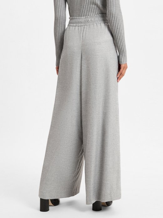 Spodnie damskie - sufit