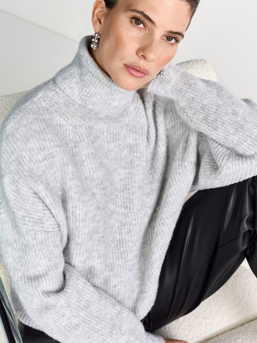 Sweter damski z dzianiny