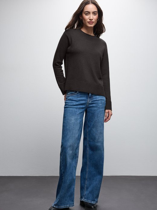 Sweter damski z dzianiny