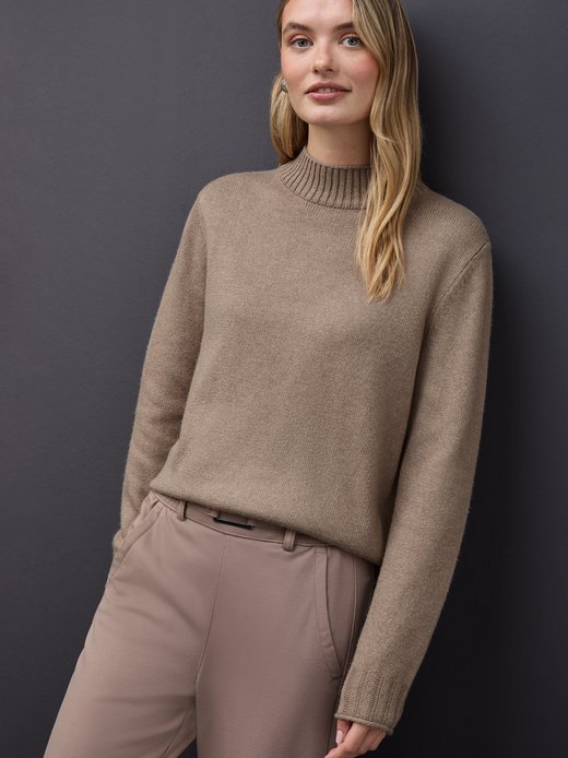 Sweter damski z dzianiny