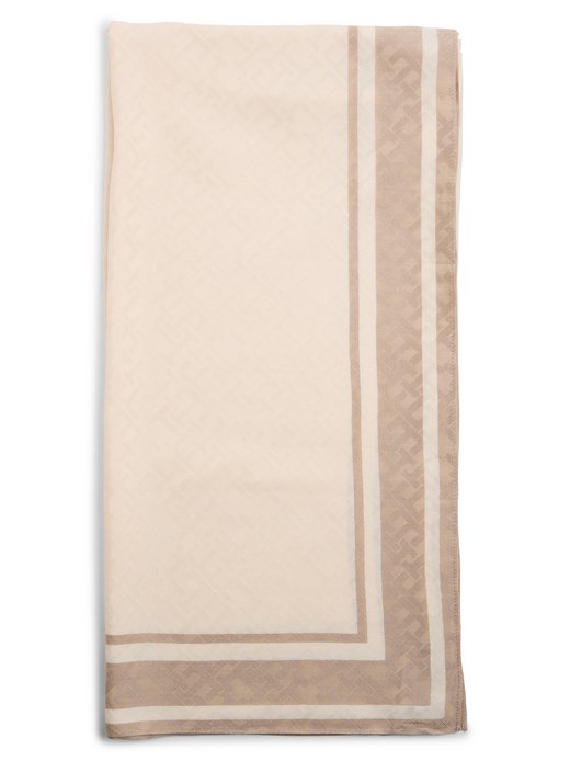 Szal damski z zawartością jedwabiu