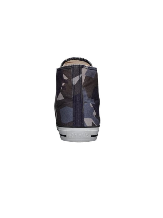 Unisex Canvas Sneaker