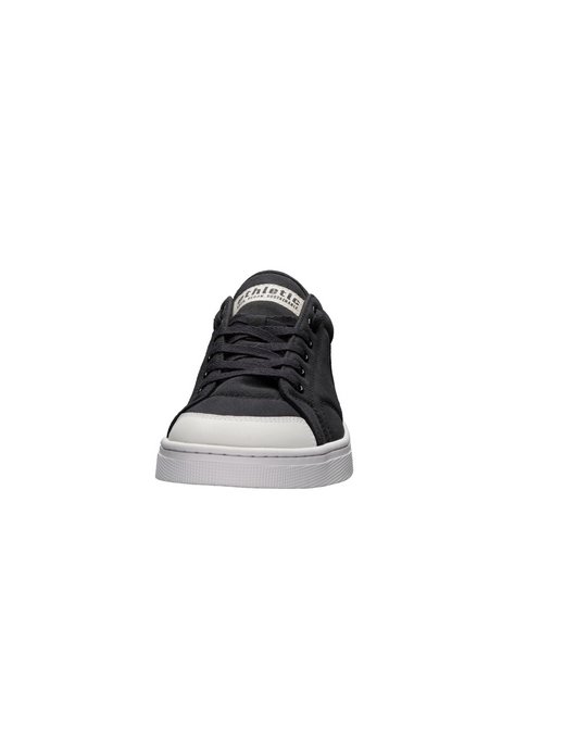 Unisex Canvas Sneaker