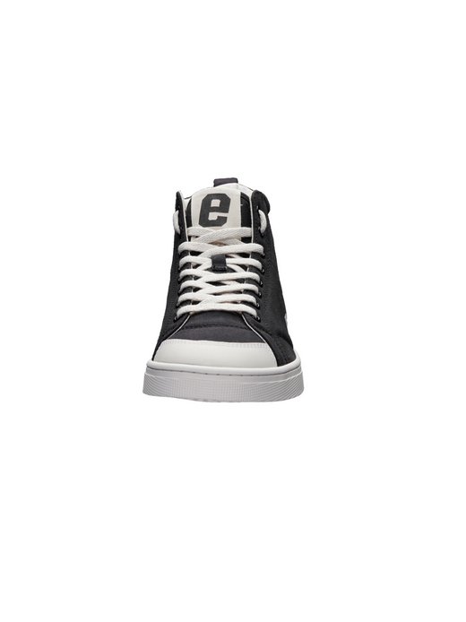 Unisex Canvas Sneaker