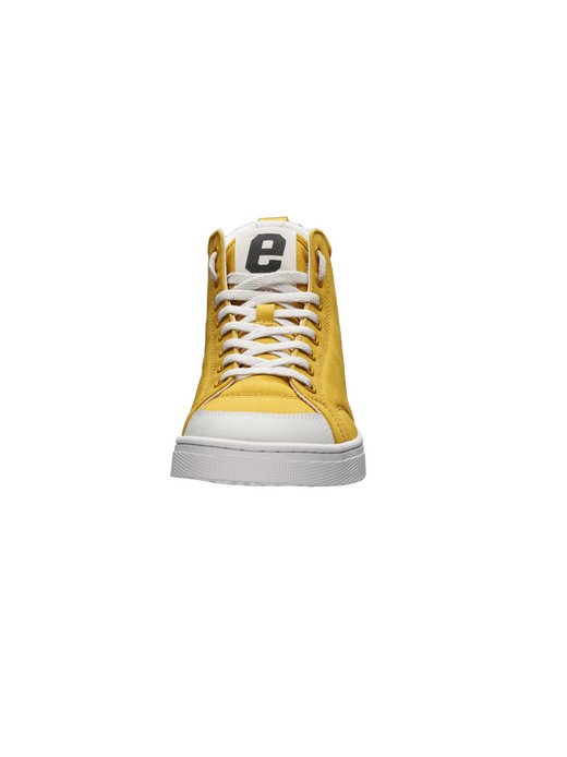 Unisex Canvas Sneaker