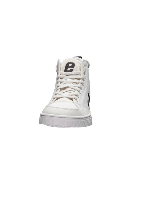 Unisex Canvas Sneaker
