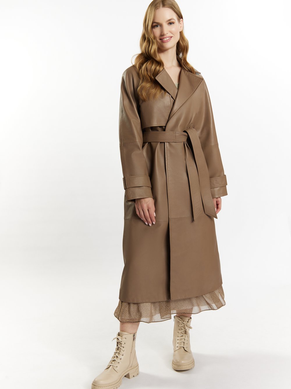 Dreimaster Trenchcoat aus Leder Damen Lammfell braun, L