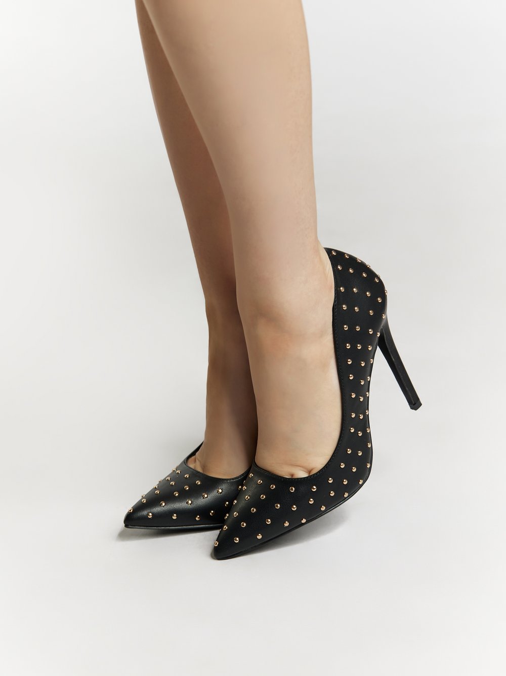 Faina Pumps mit Nieten Damen schwarz, 36