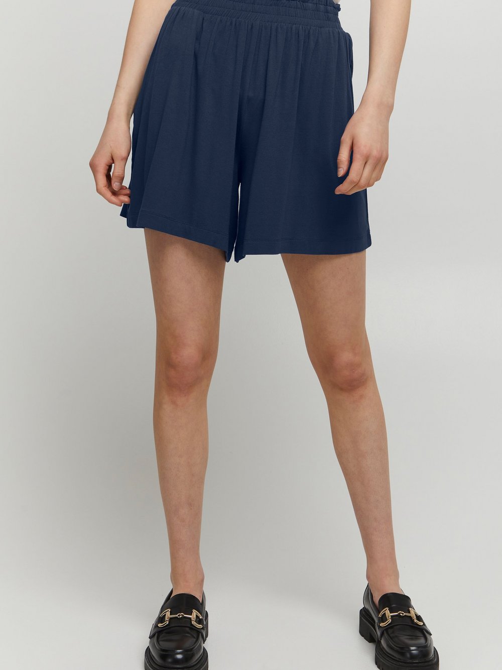 B.Young Shorts Damen Viskose blau, M