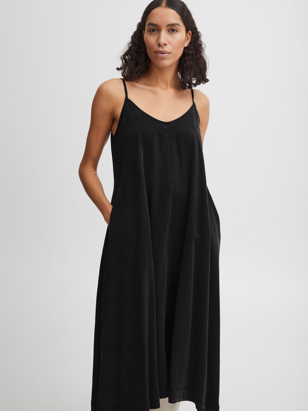 B.Young Kleid Damen Lyocell schwarz, 40