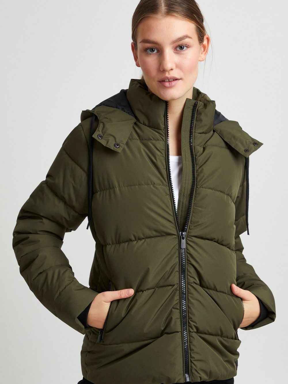 Preisvergleich für OXMO Winterjacke Damen grün, XL, aus Polyester, GTIN:  5715170000716 | Ladendirekt