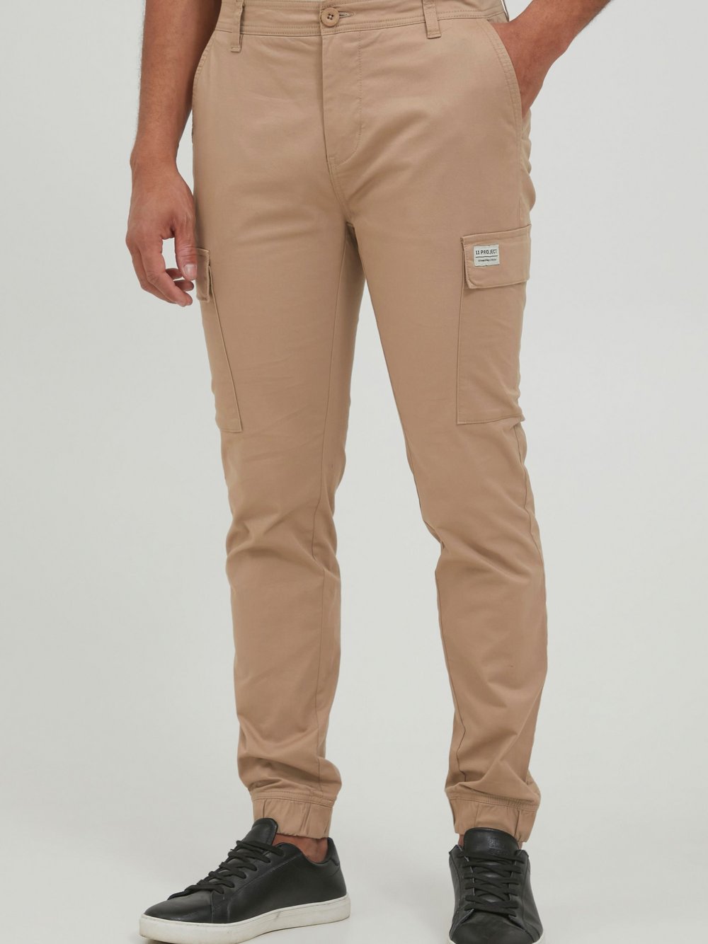 11 Project Cargohose Herren beige, L