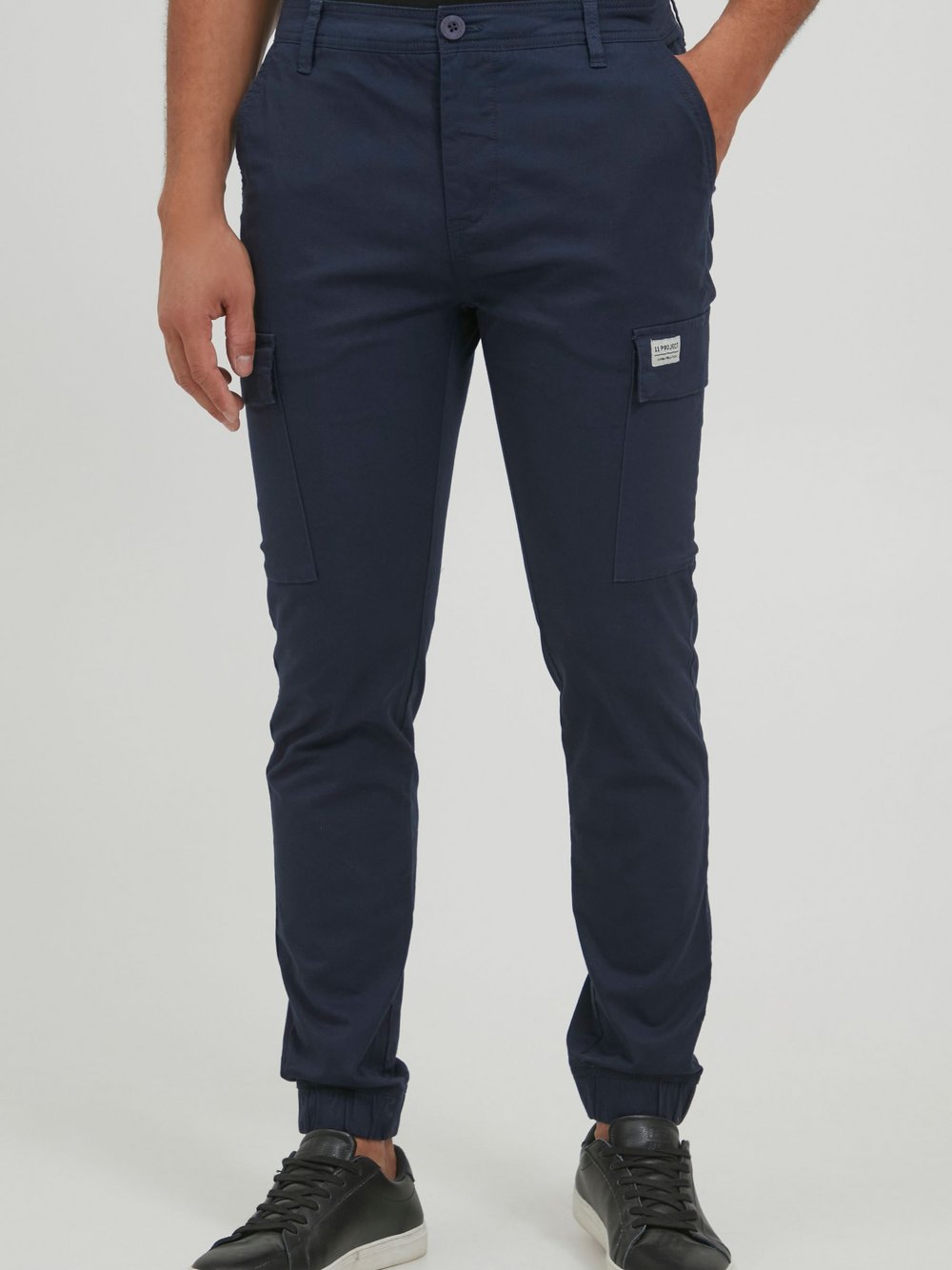 11 Project Cargohose Herren blau, L