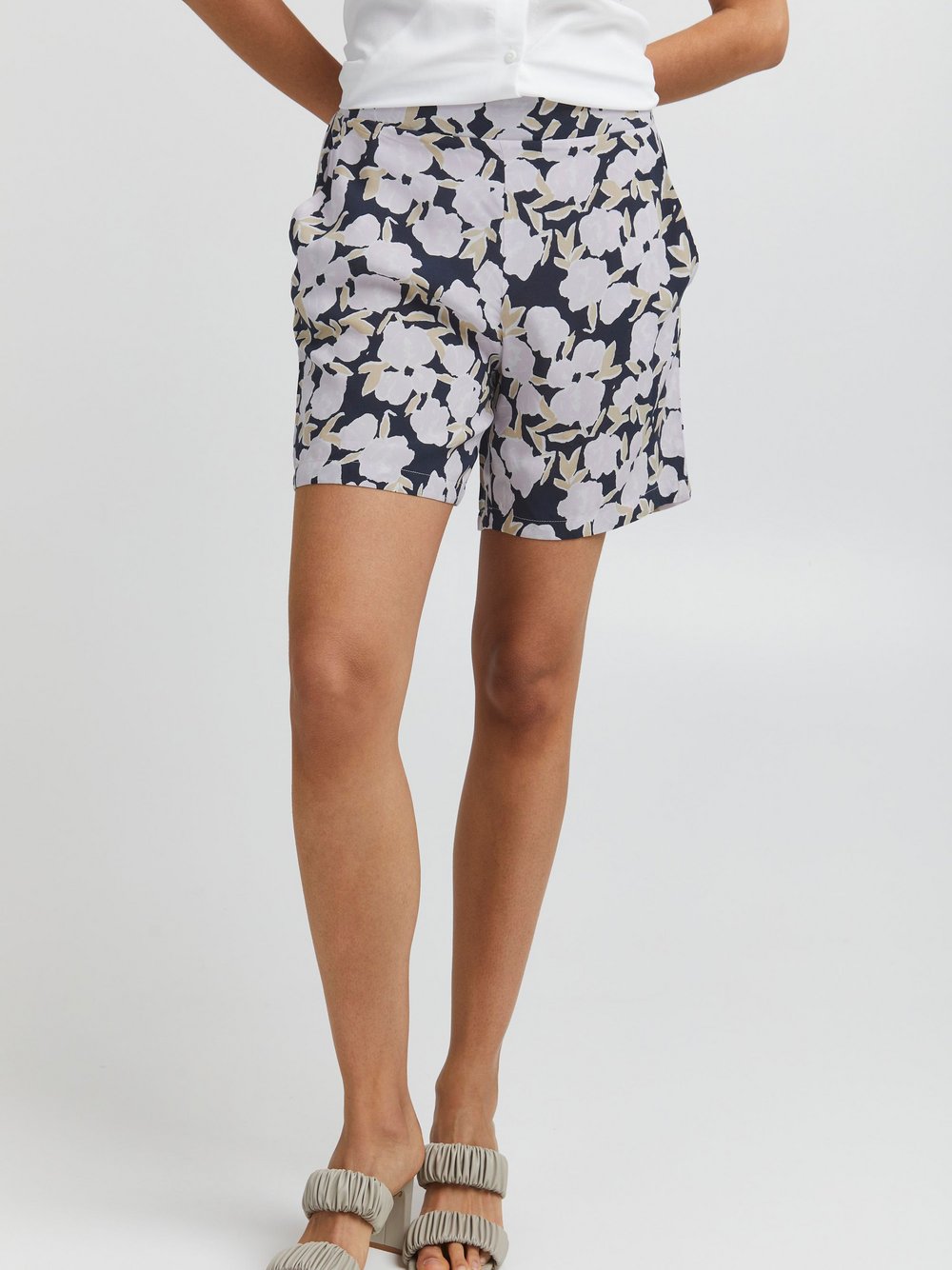 Ichi Shorts Damen Viskose lila gemustert, 36