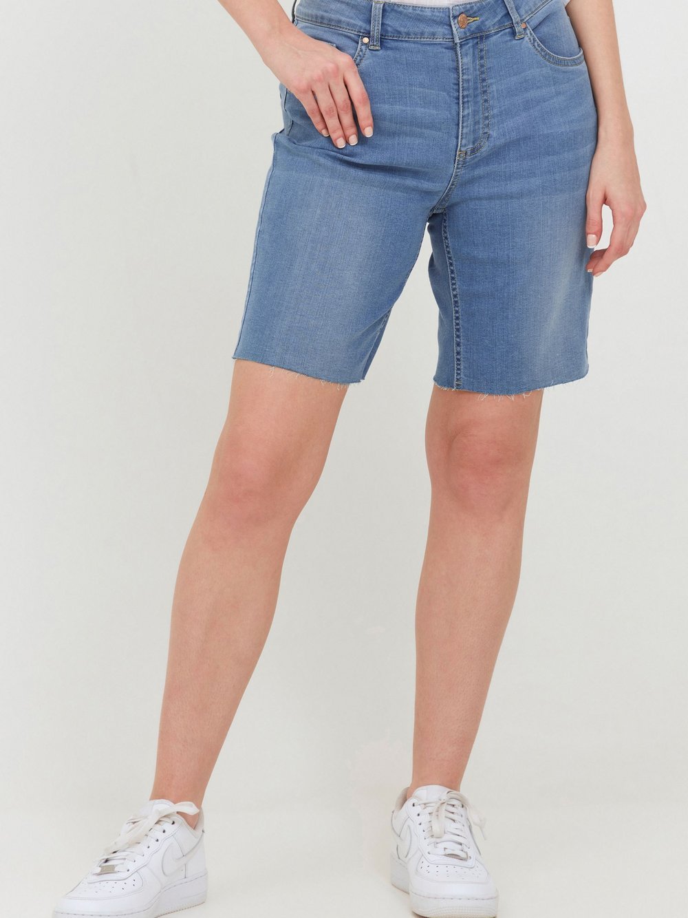 B.Young Jeansshorts Damen Baumwolle blau, 28