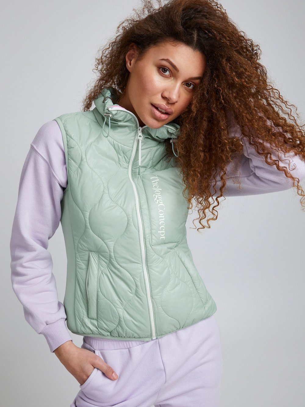 TheJoggConcept. Steppweste Damen grün, M