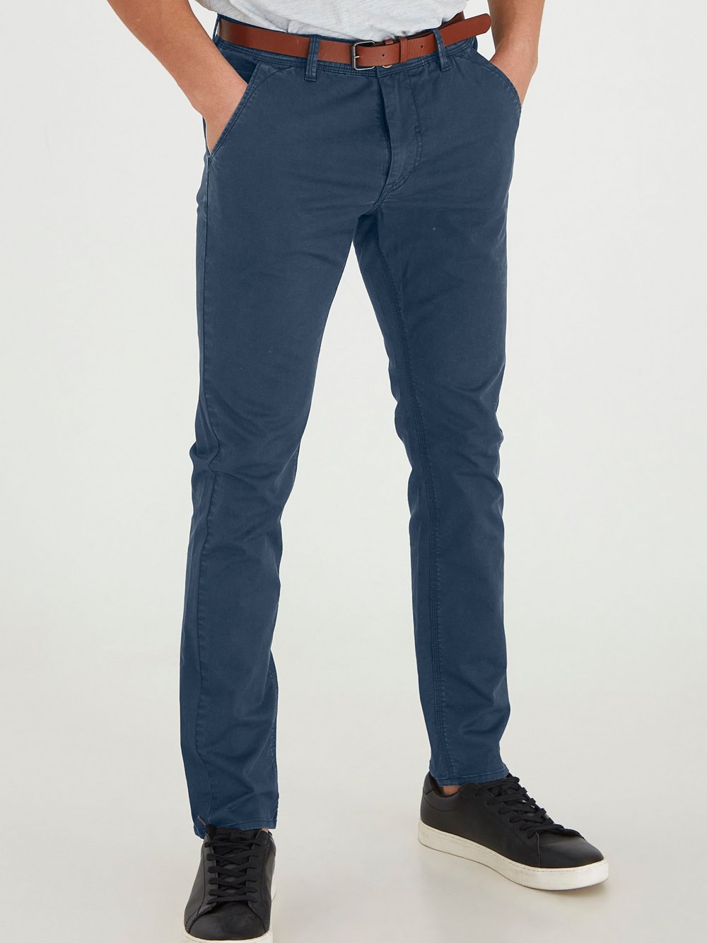 BLEND Chinohose Herren Baumwolle blau, 33-34