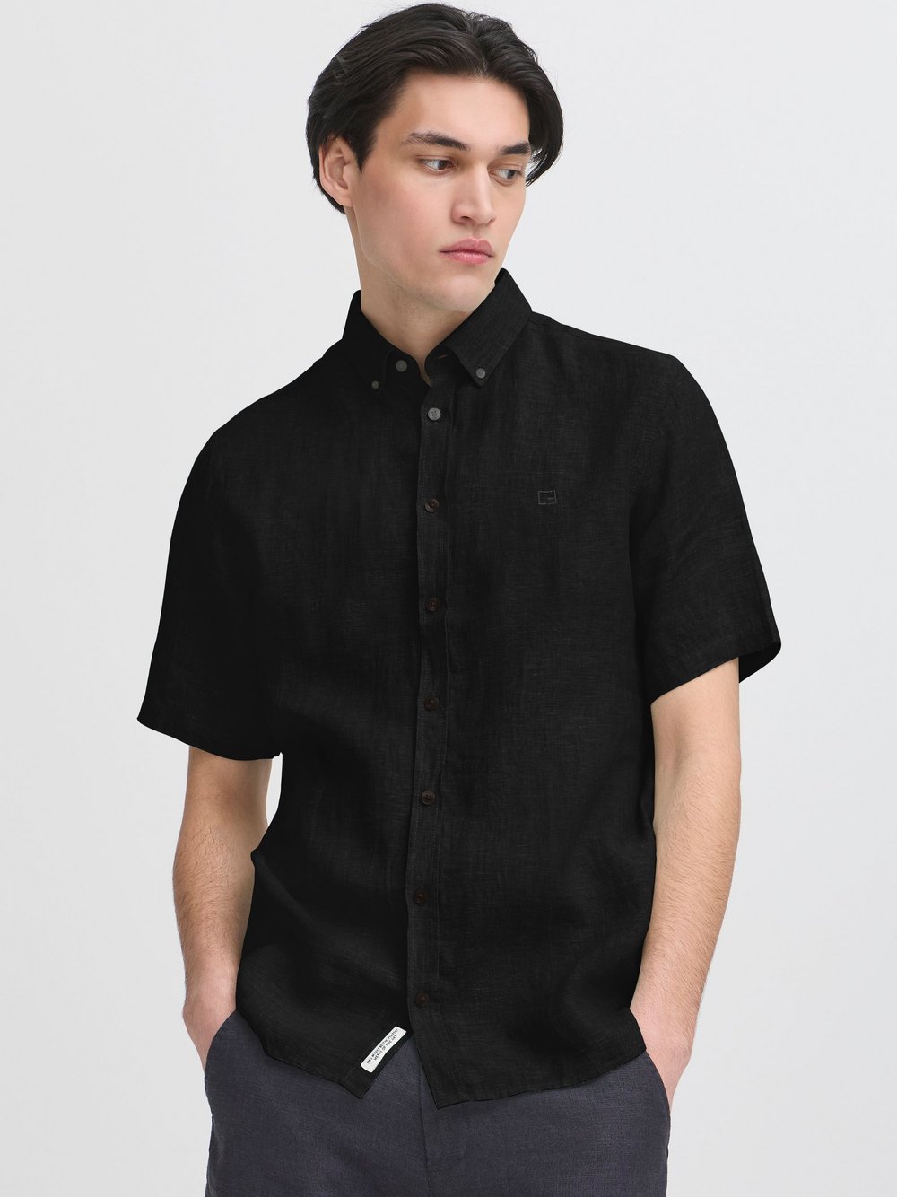 CASUAL FRIDAY Kurzarmhemd Herren Regular Fit Leinen schwarz, L