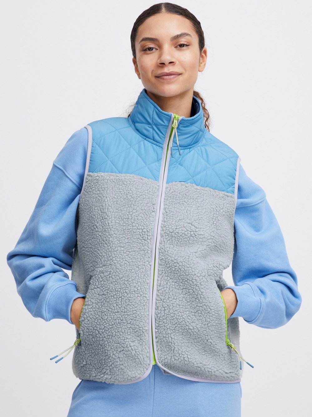 TheJoggConcept. Jacke Damen blau, S