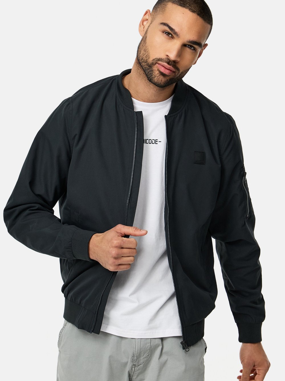 Indicode Übergangsjacke Herren schwarz, XXL