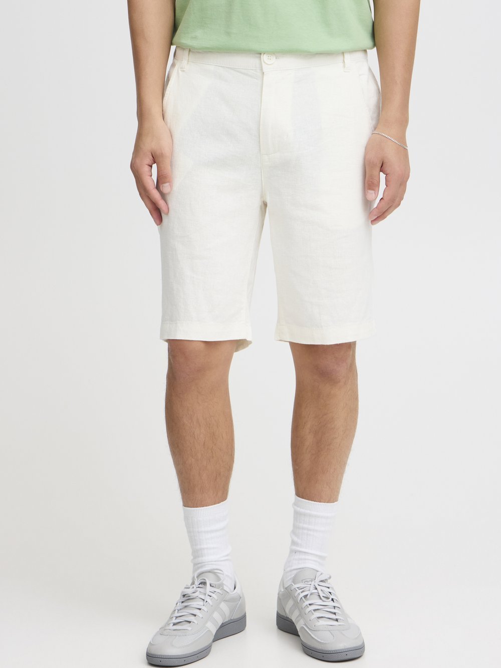 BLEND Shorts Herren weiß gemustert, M