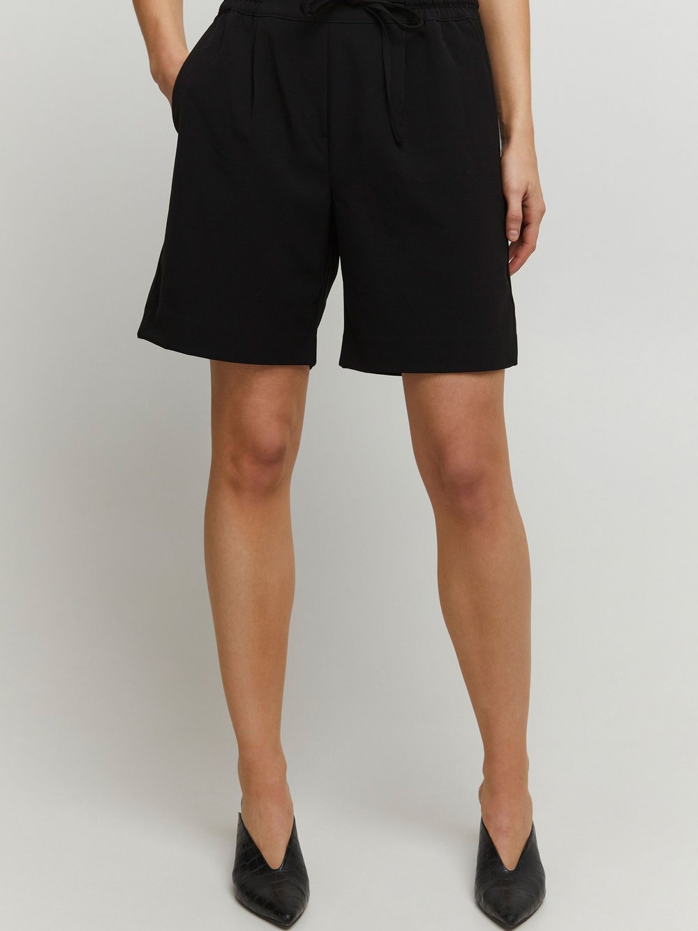 B.Young Shorts Damen schwarz, 36