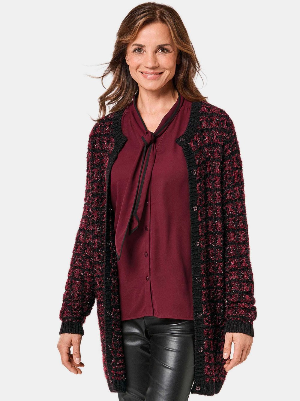 Goldner Kurzgröße: Schicker Strickcardigan mit Glanzgarn Damen schwarz strukturiert, 23