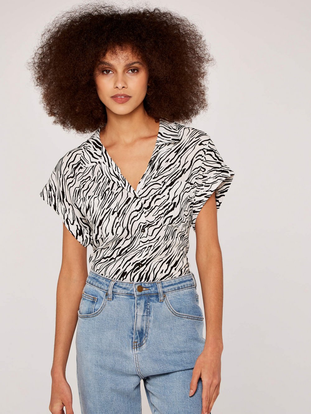 Thumbnail - Apricot Bluse Damen Viskose weiß bedruckt, 42