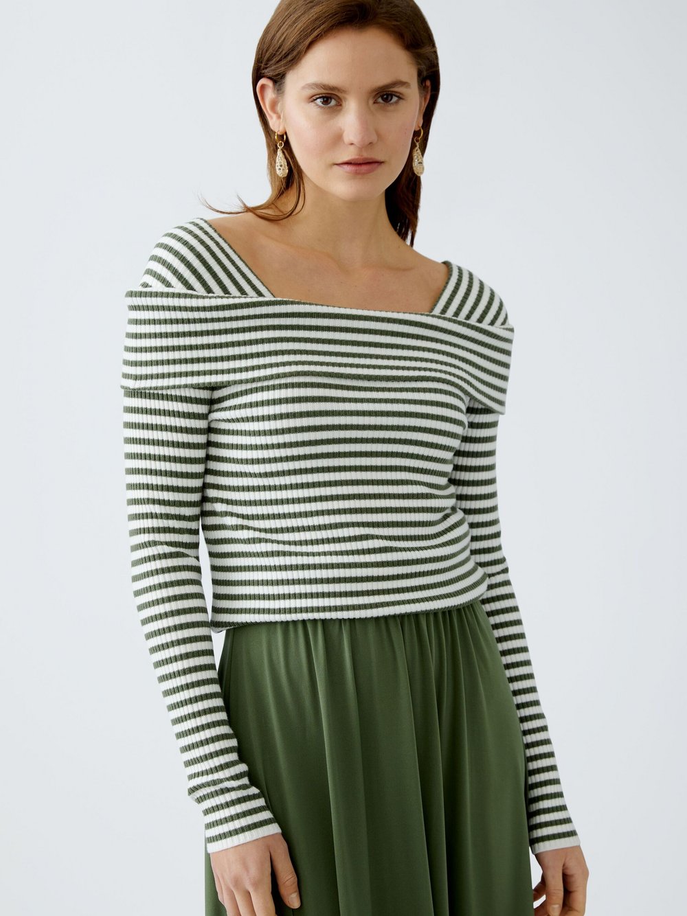 Oui Pullover Damen Viskose grün gestreift, 40