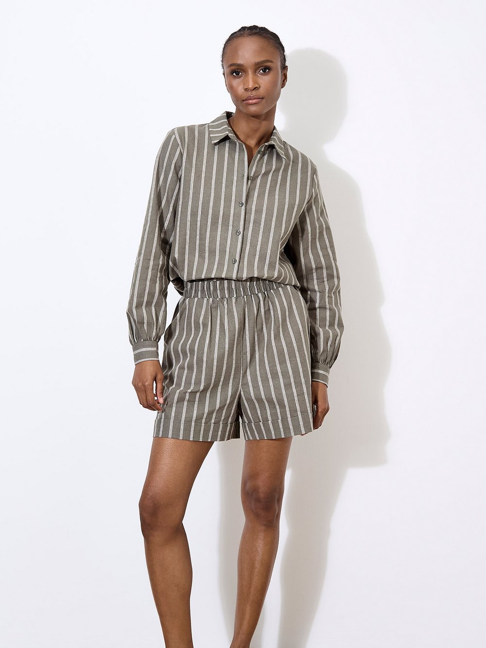 Apricot Shorts Damen Leinen grün gestreift, 42