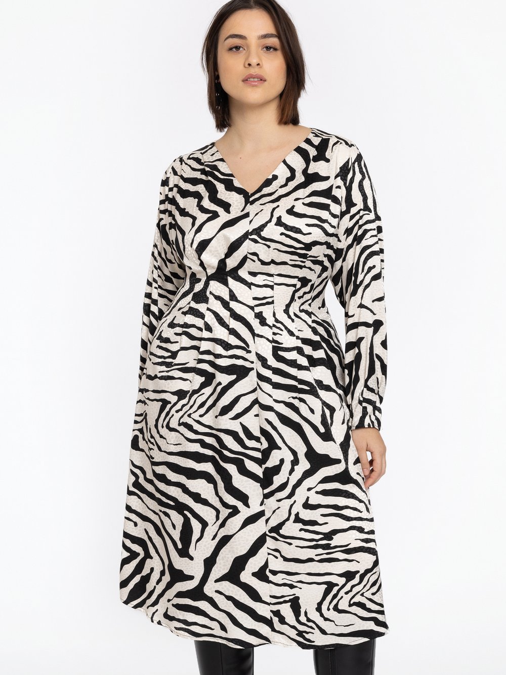 Thumbnail - YOEK Kleid Damen weiß gemustert, 5860