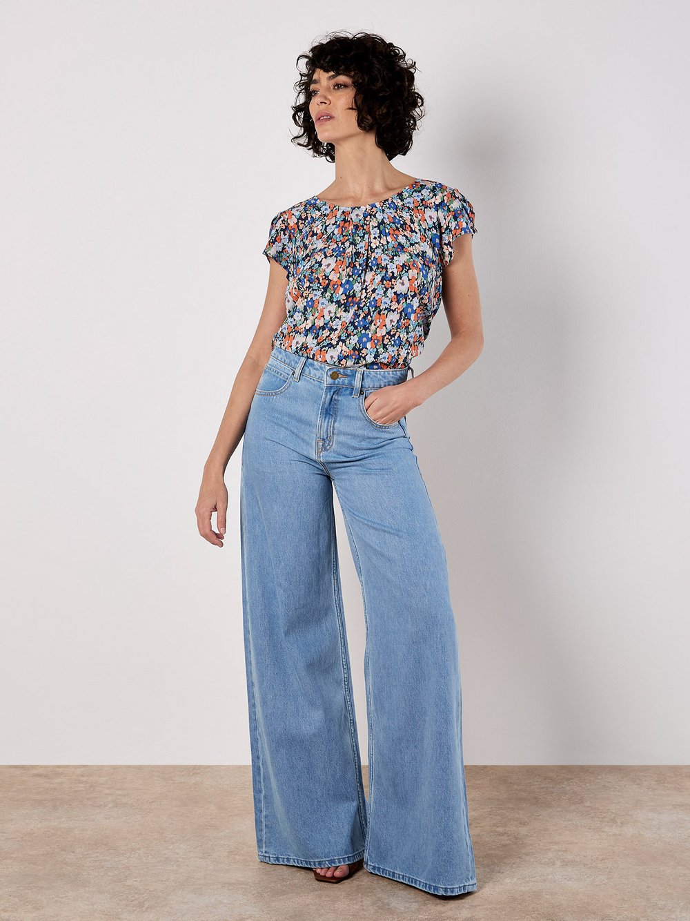 Thumbnail - Apricot Bluse Damen Viskose blau gemustert, 38