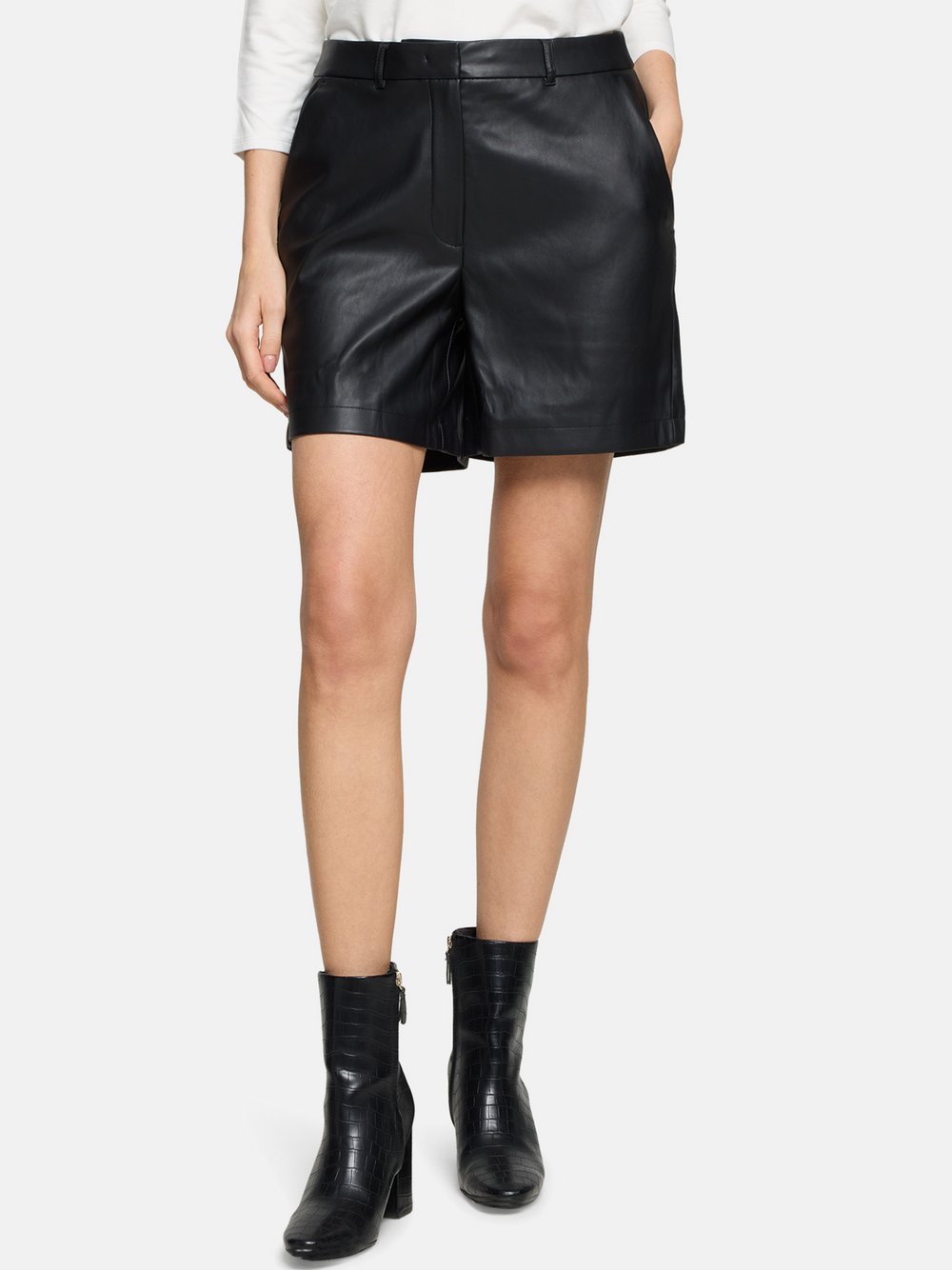 Betty & Co Shorts Damen schwarz, 42