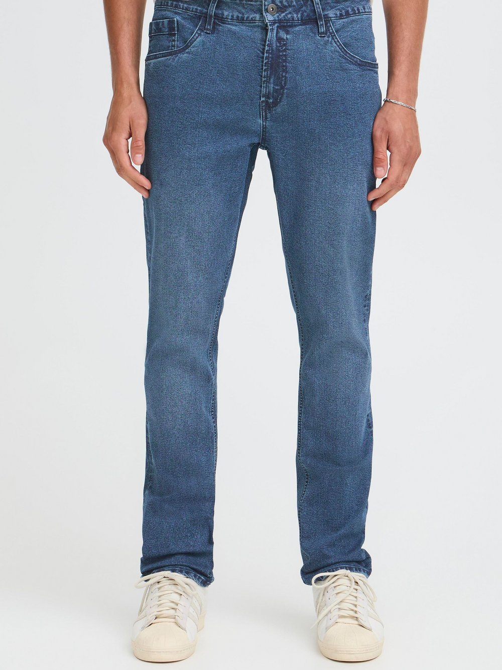 Thumbnail - Solid Regular-fit-Jeans Herren blau, 34-32