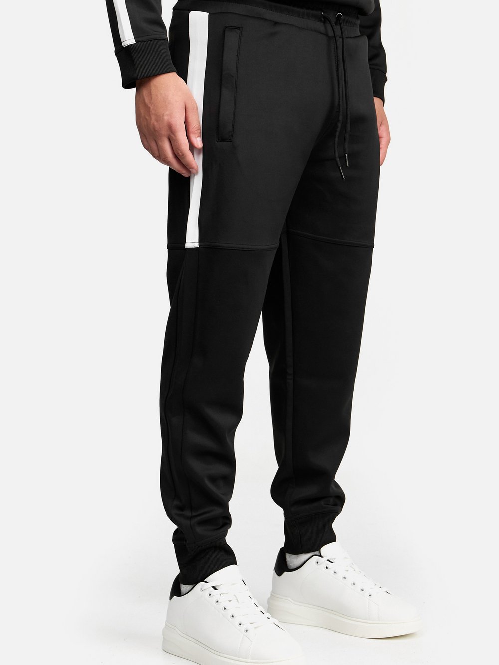 Trueprodigy Jogginghose  Herren schwarz, M