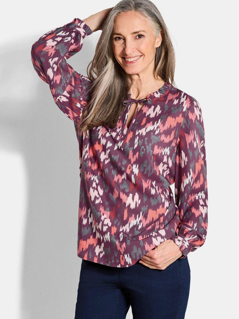 Goldner Kurzgröße: Moderne Rüschenbluse mit Stehkragen Damen Viskose lila gemustert, 20