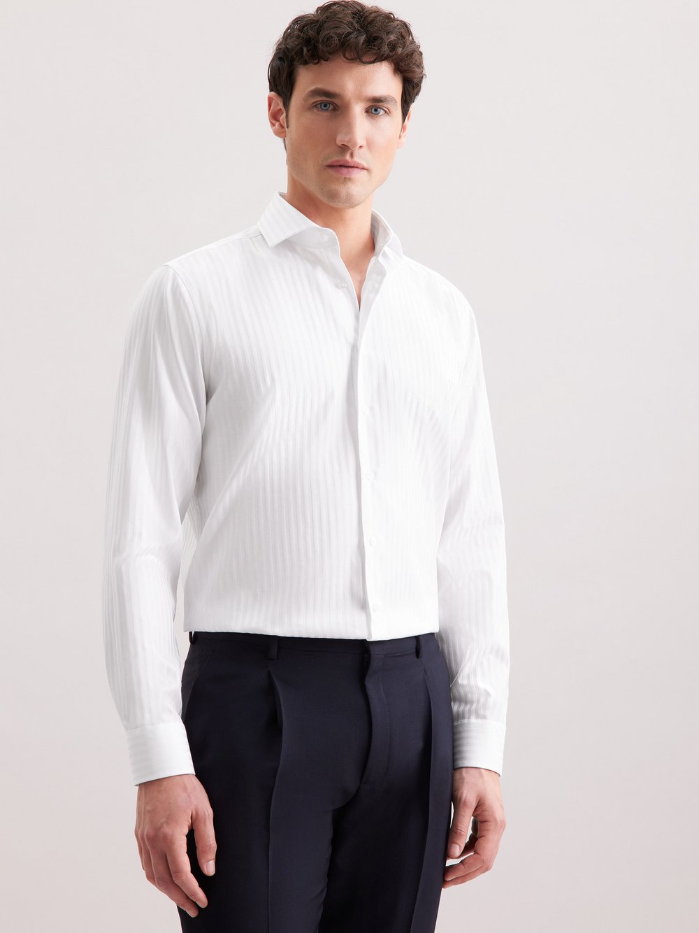 Seidensticker Business Hemd Herren Regular Fit Baumwolle weiß gestreift, 43