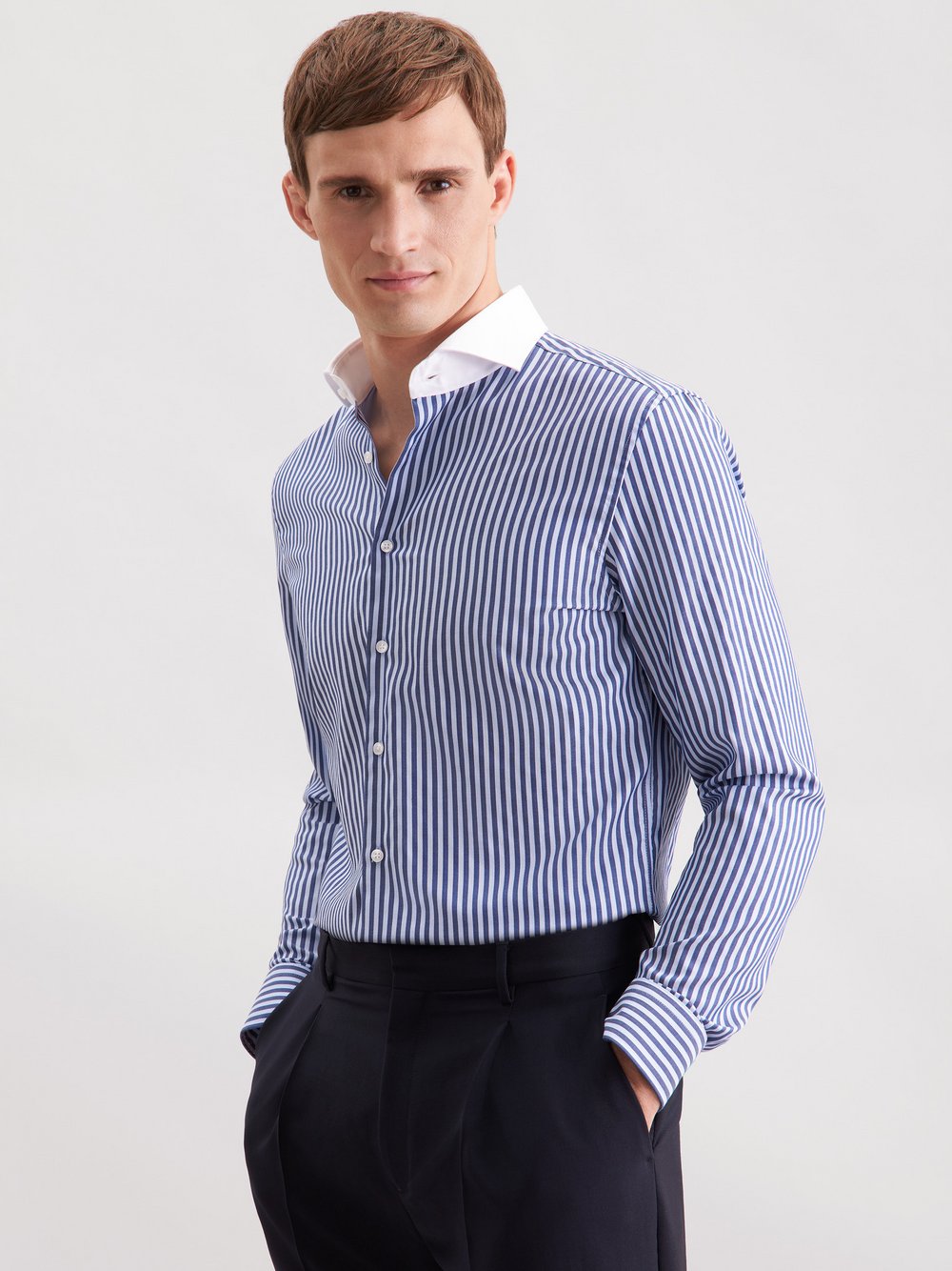 Seidensticker Business Hemd Herren Slim Fit Baumwolle blau gestreift, 39