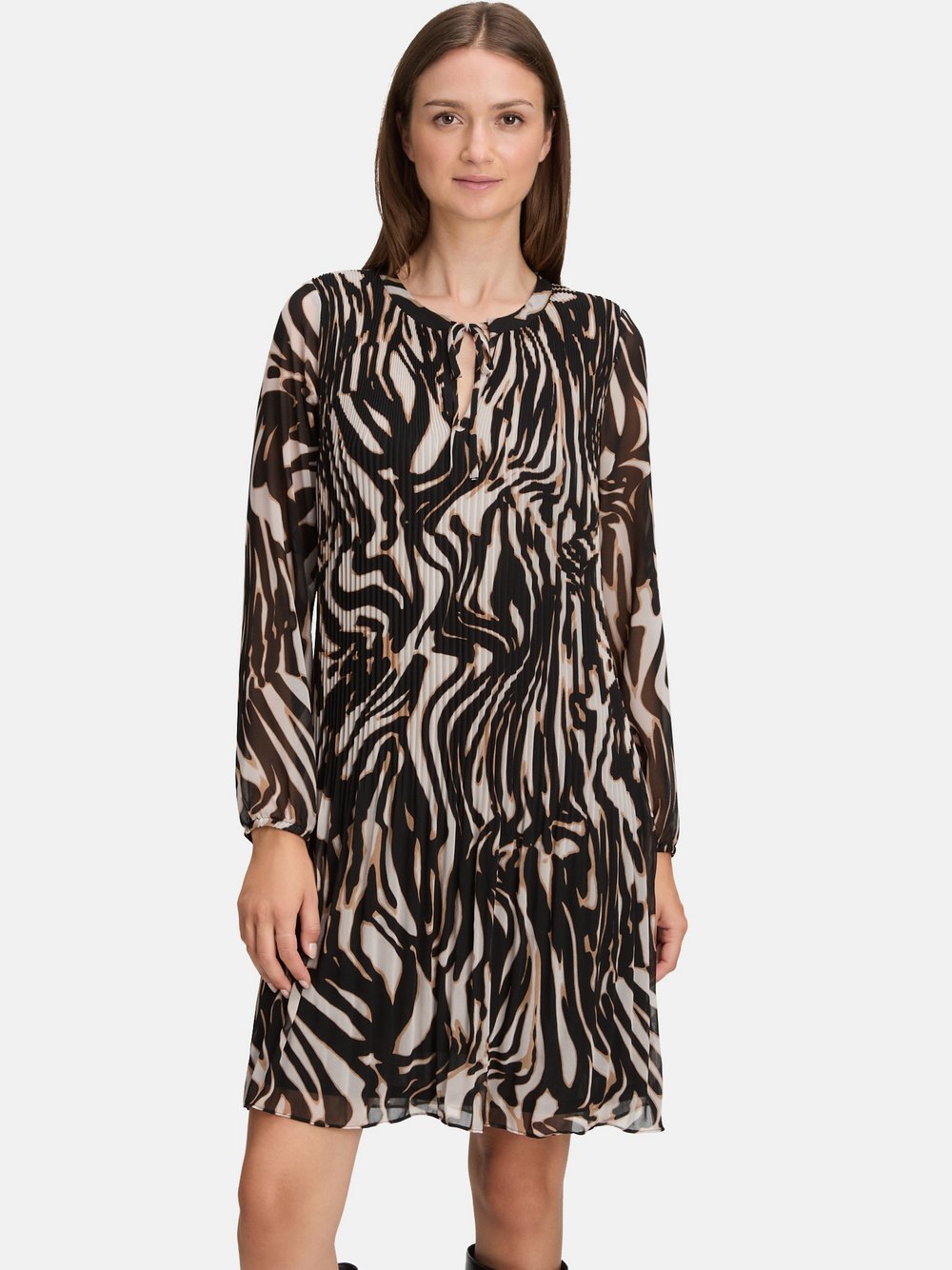 Betty & Co Plisseekleid Damen beige gemustert, 44